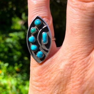 Vintage Native American silver and turquoise petit point ring size 7
